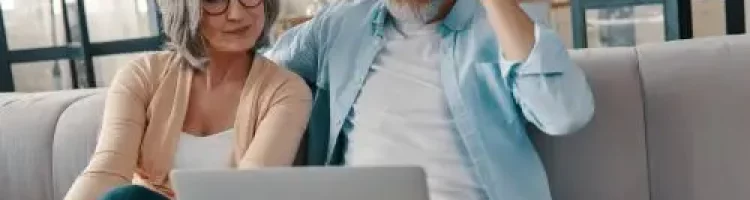 image d'un homme et d'une femme en téléconsultation